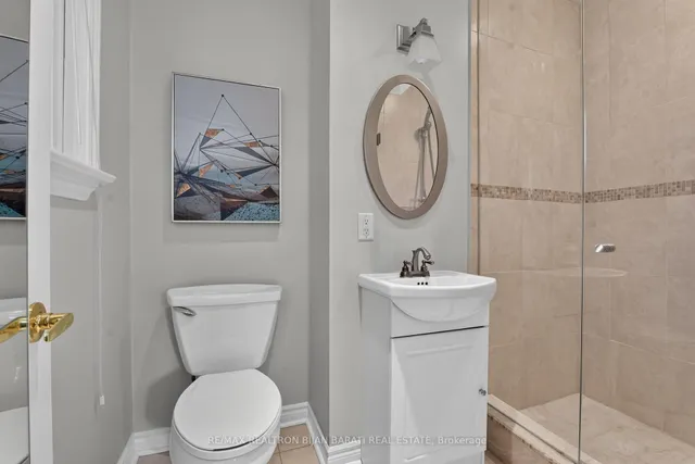 22 Brucedale Cres, Toronto 5