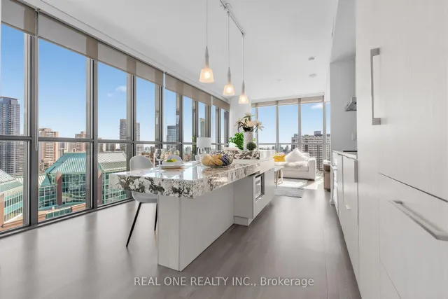 101 Charles St #1801, Toronto 4