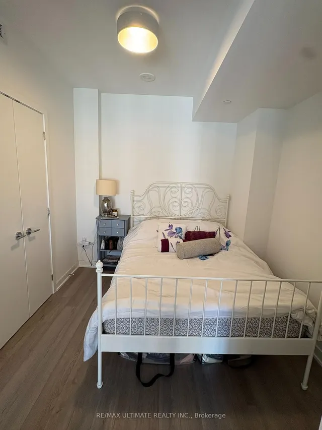 357 King St #1904, Toronto 3
