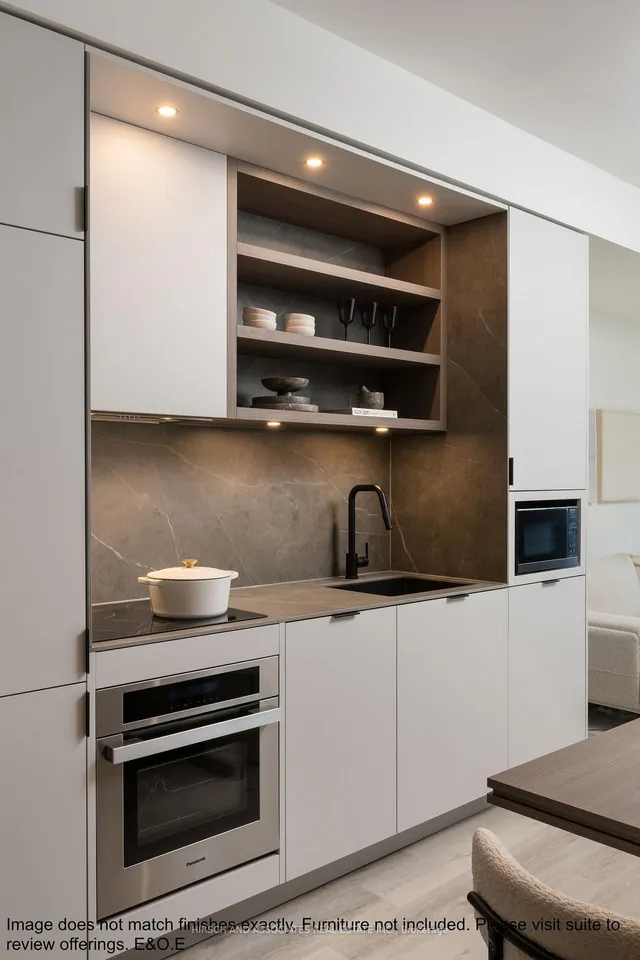 55 Charles St #815, Toronto 5