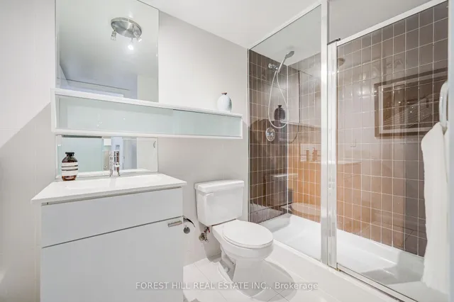111 Elizabeth St #917, Toronto 5
