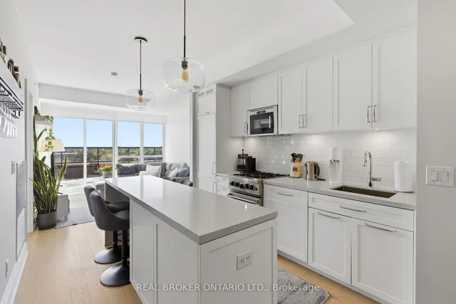 25 Malcolm Rd #606, Toronto
