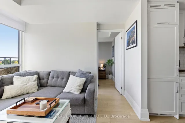 25 Malcolm Rd #606, Toronto 2