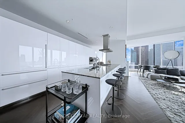 180 University Ave #5508, Toronto 2