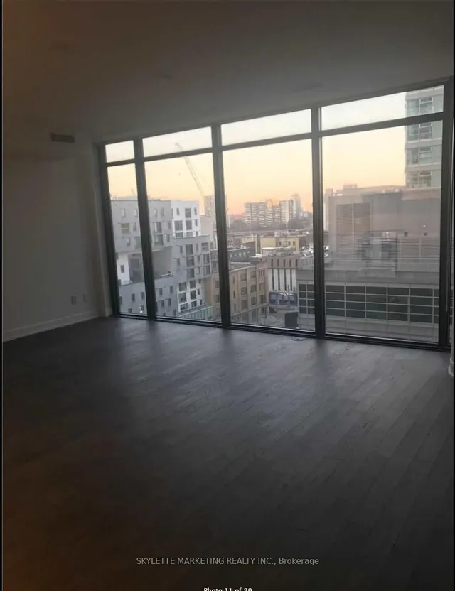 25 Richmond St #803, Toronto 2
