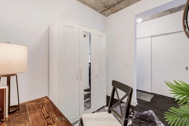 1030 King St #515, Toronto 4