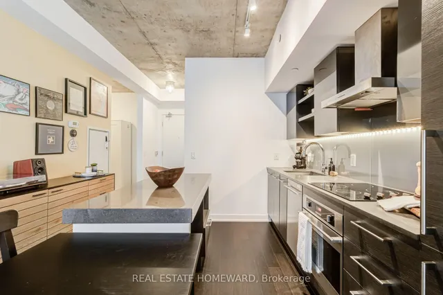 1030 King St #515, Toronto 3
