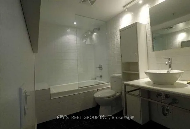 75 Portland St #1007, Toronto 4