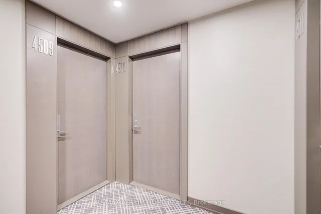 101 Charles St #4510, Toronto 5