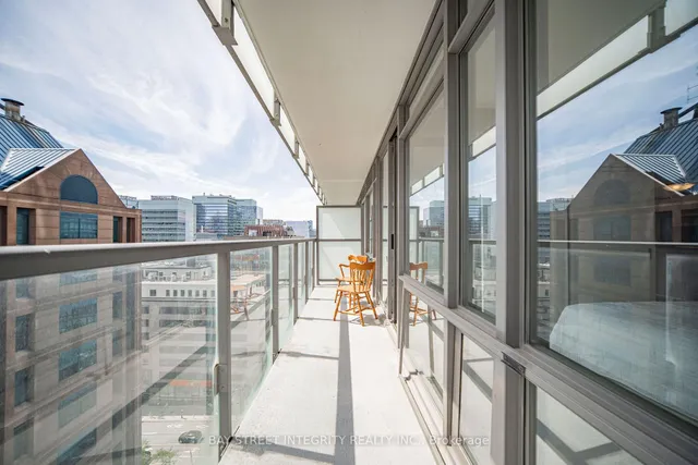38 Grenville St #1406, Toronto 2