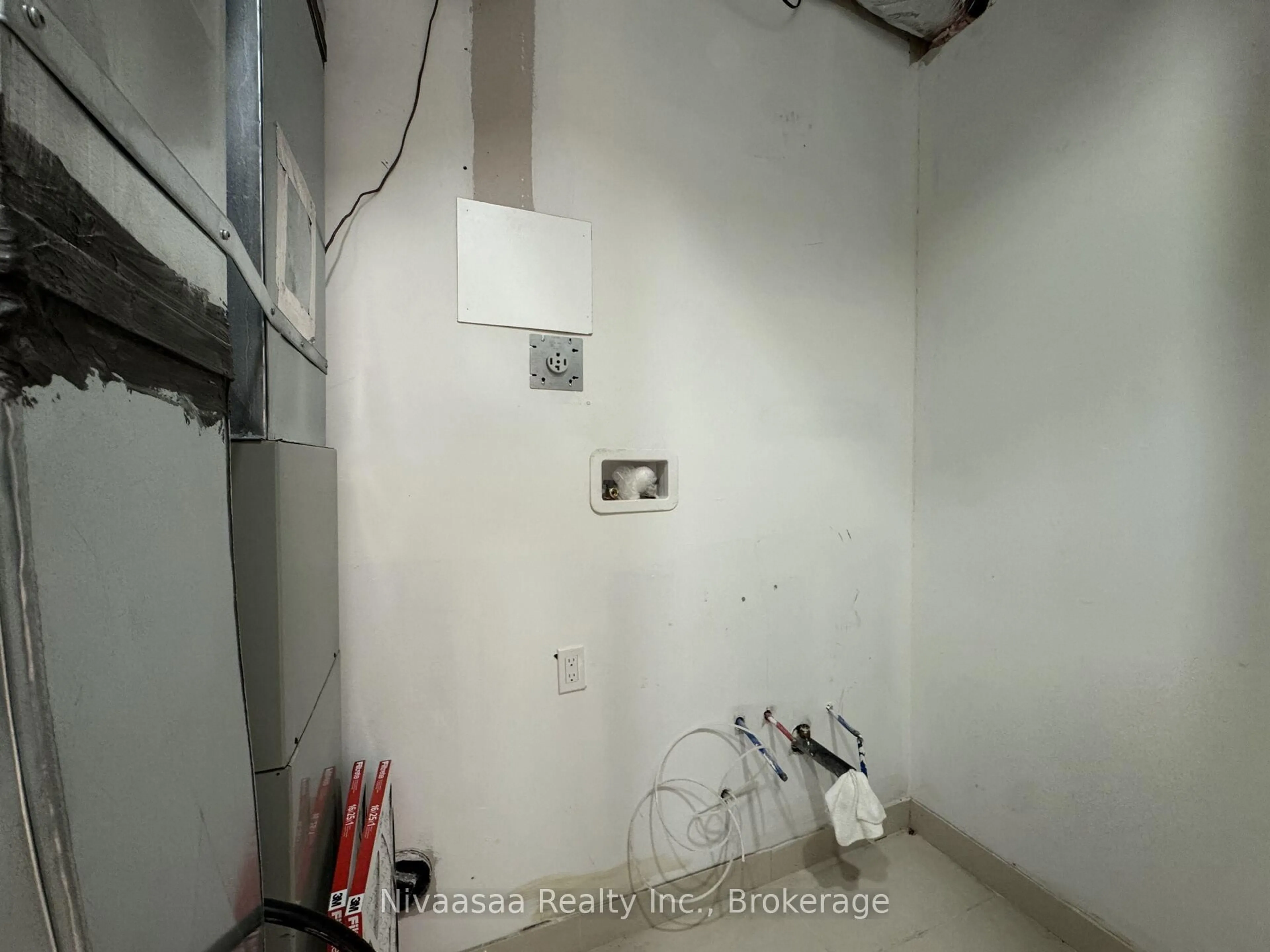 trreb/IMG-C13842414_3b01cd77-59a4-4112-9859-2a2e7bf240be-l.jpg