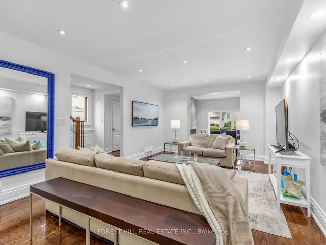6 Romney Rd, Toronto 5