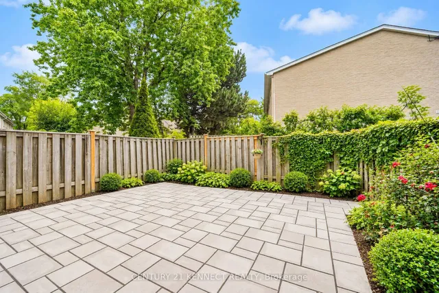 65 Rameau Dr #103, Toronto 4