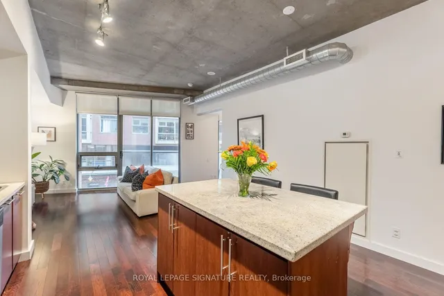 33 Mill St #210, Toronto 5