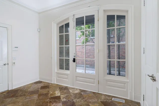 10 Blyth Dale Rd, Toronto 4