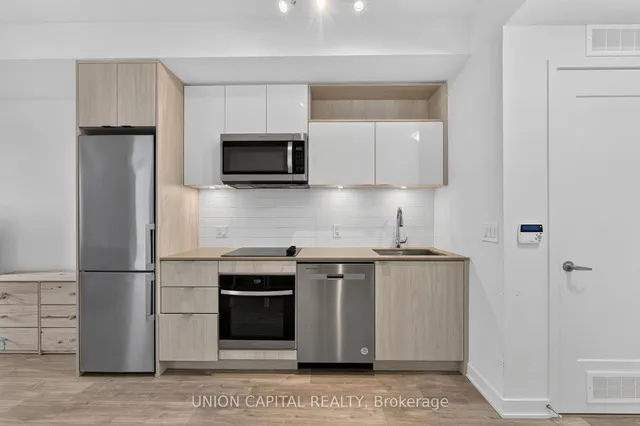 70 Princess St #609, Toronto 3