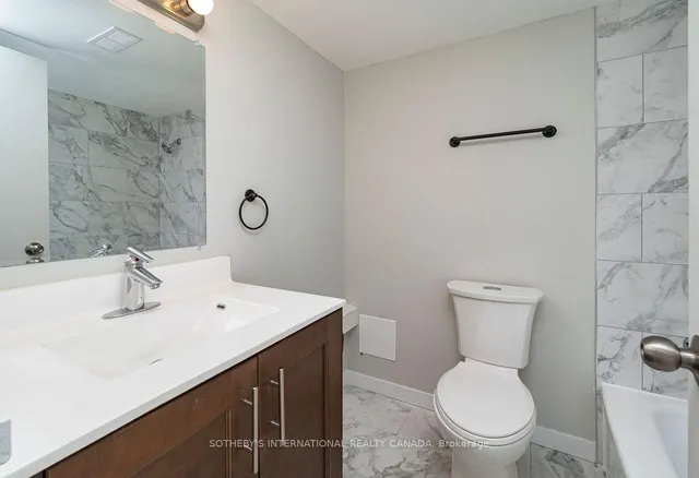 720 Spadina Ave #1004, Toronto 5