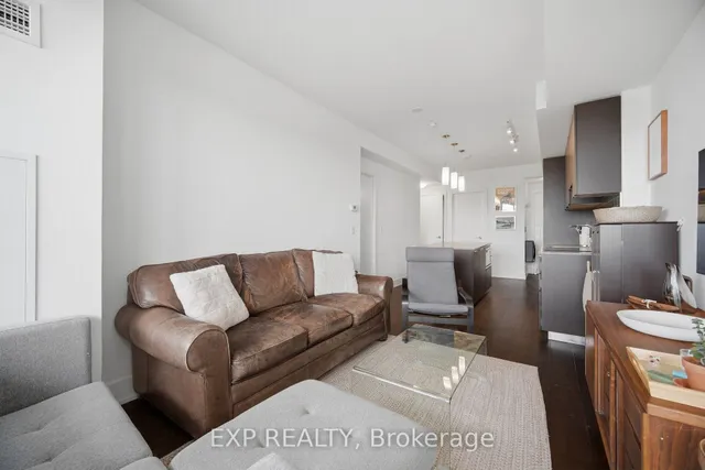 200 Bloor St #2505, Toronto 3