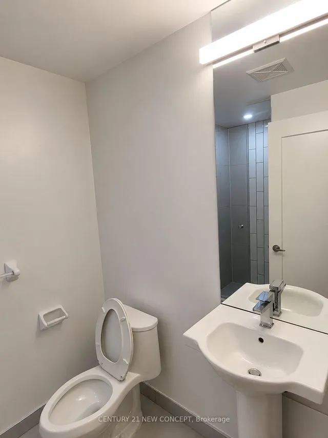 121 Lower Sherbourne St #745, Toronto 2