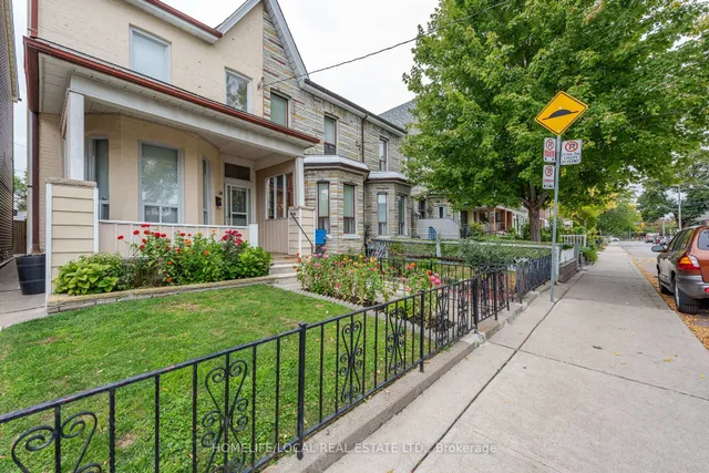 38 Gordon St, Toronto 5