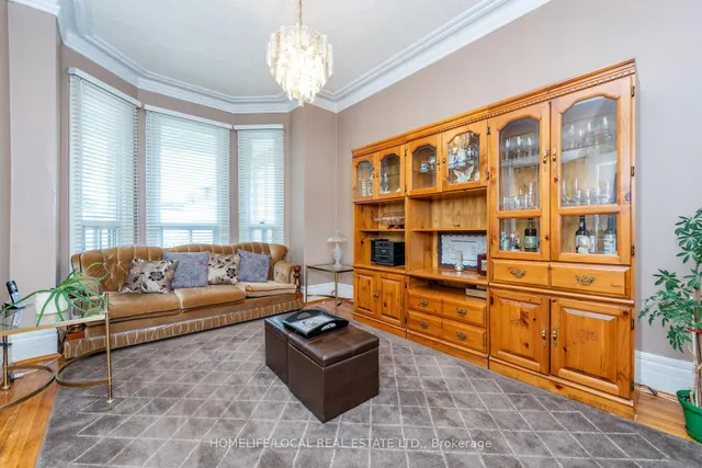38 Gordon St, Toronto 2