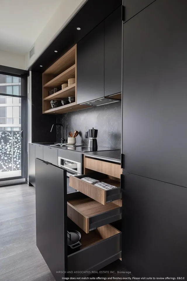 55 Charles St #1901, Toronto 4