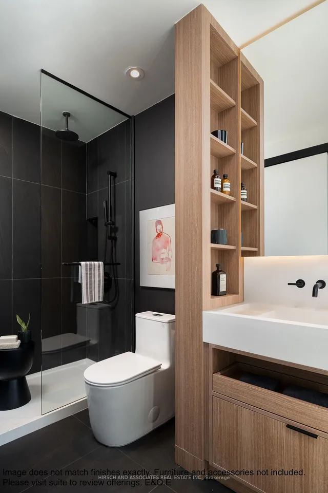 55 Charles St #1901, Toronto 5