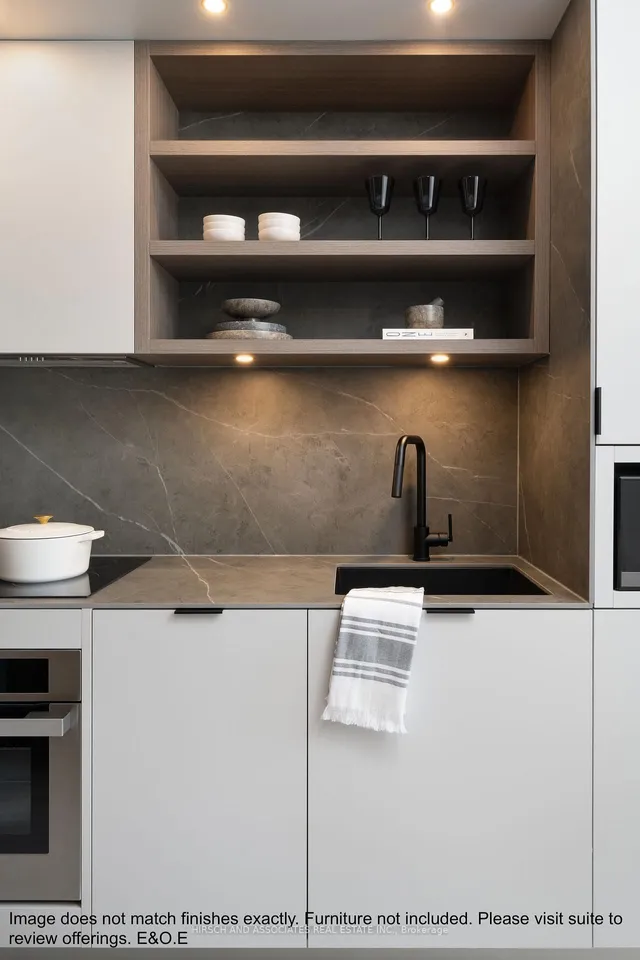 55 Charles St #4202, Toronto 2