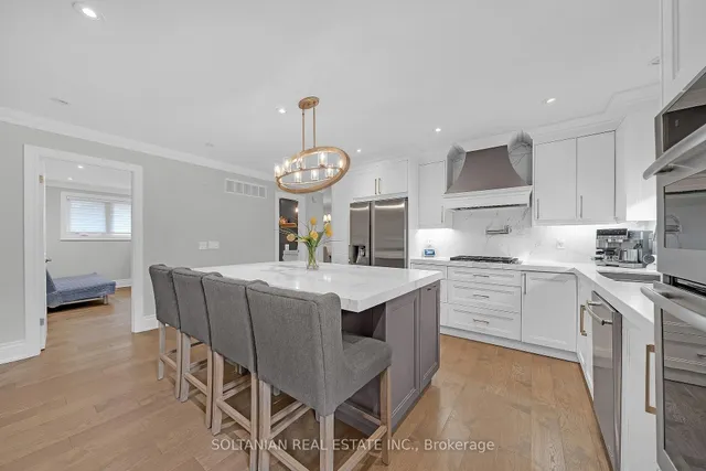 33 Madawaska Ave, Toronto 5
