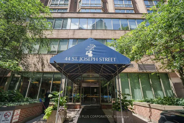 44 St Joseph St #1811, Toronto 3