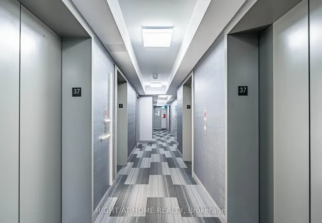181 Dundas St #3708, Toronto 3