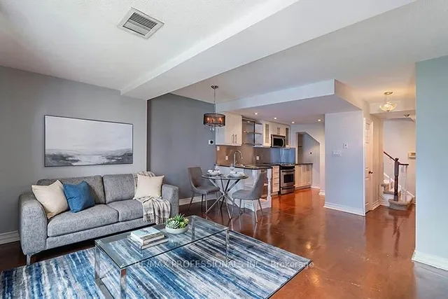 88 Charles St #702, Toronto 5