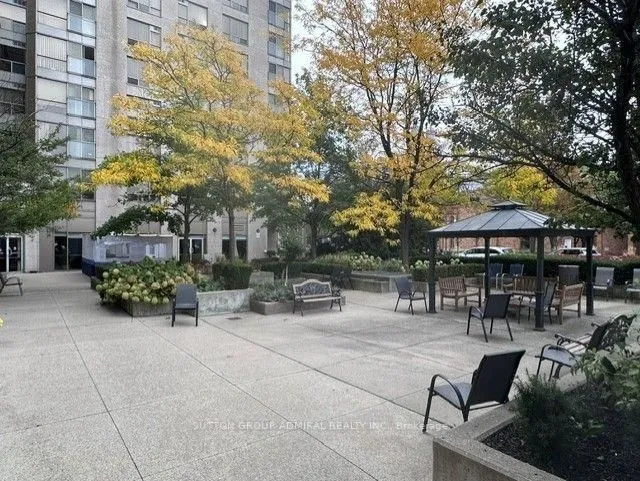 2 Neptune Dr #809, Toronto 2