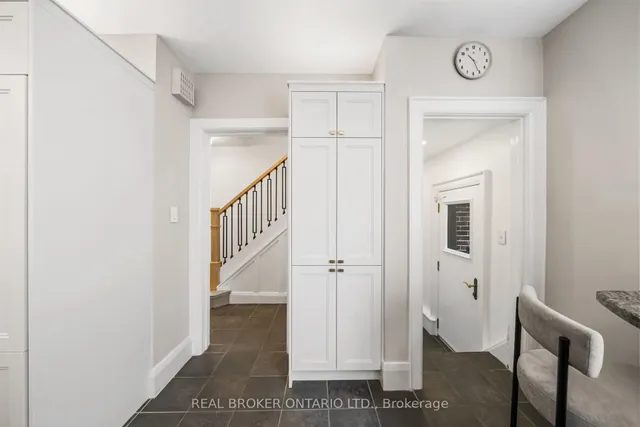 69 Chaplin Cres, Toronto 4