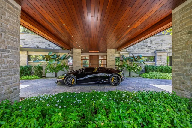 7 Oxbow Rd, Toronto