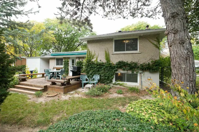 11 Bellbury Cres, Toronto 5