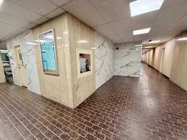 45 Sunrise Ave #701, Toronto 4