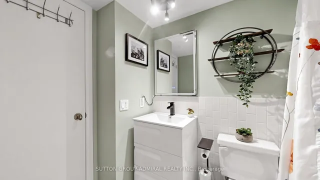 111 Elizabeth St #922, Toronto 5