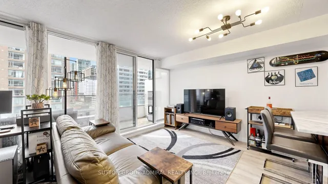 111 Elizabeth St #922, Toronto 4