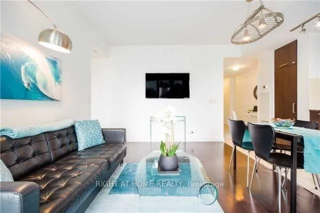 14 York St #708, Toronto 3