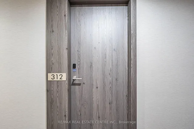25 Richmond St #312, Toronto 5