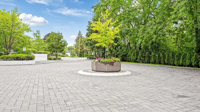 1 Watergarden Way #5, Toronto 2