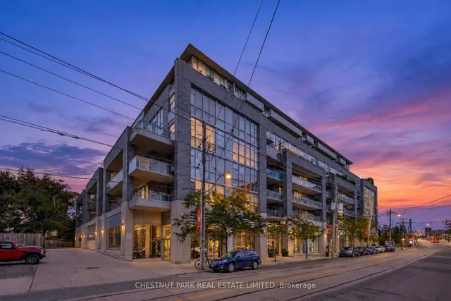 510 King St #330, Toronto 3
