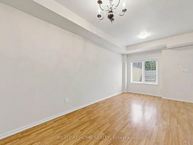 17 Coneflower Cres #108, Toronto 5