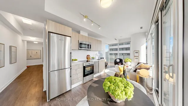 42 Charles St #2302, Toronto 4