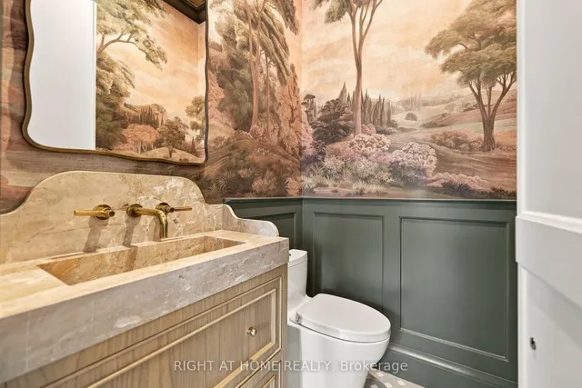 144 Old Orchard Grve, Toronto 5