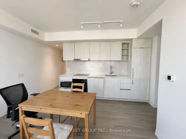 8 Wellesley St #4009, Toronto 5