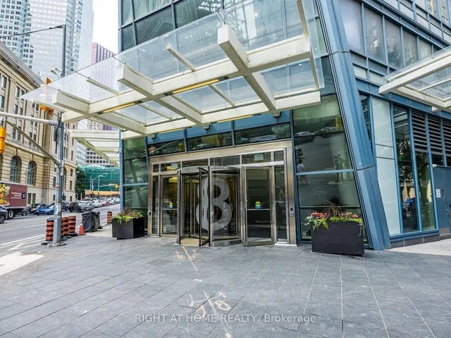 8 The Esplanade #4004, Toronto 3