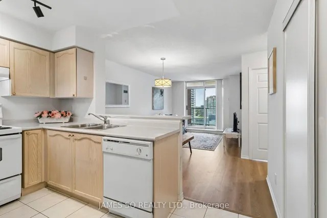 233 Beecroft Rd #1625, Toronto 2