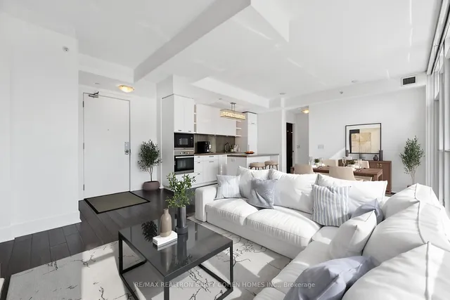 32 Davenport Rd #303, Toronto 5